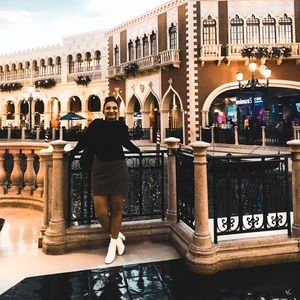 Meet your Posher, Makailah